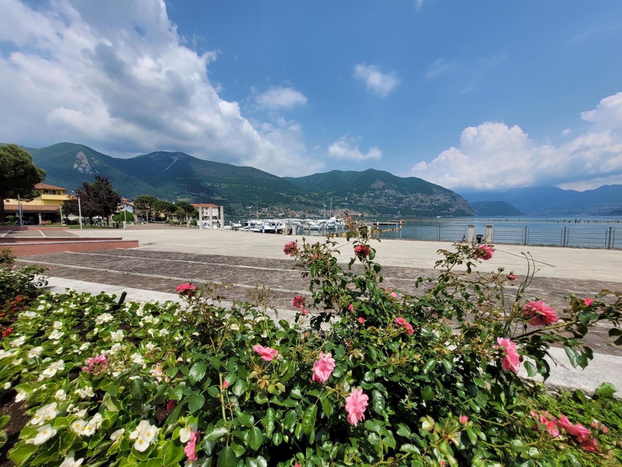 Light On Lake Iseo Clusane Exterior foto